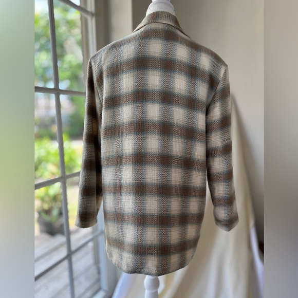 Plaid Over-Sized Blazer - Picture 3 of 9